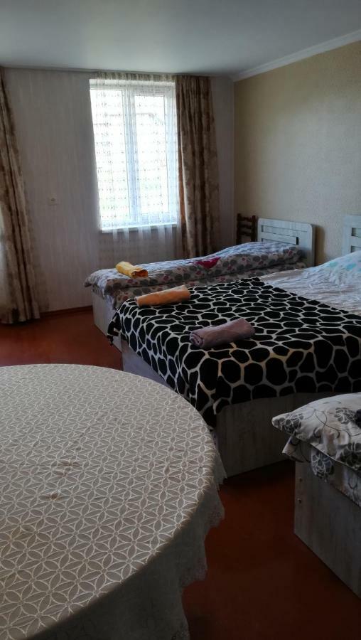 Hotel The White House Kazbegi Exterior foto